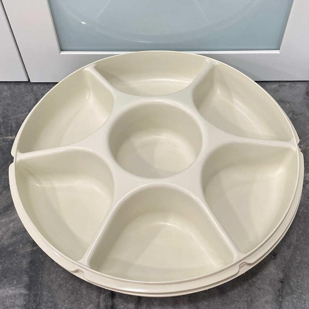 Tupperware Divided Serving Tray 7 Sections. Cream Colored. 13 1/2” Diameter